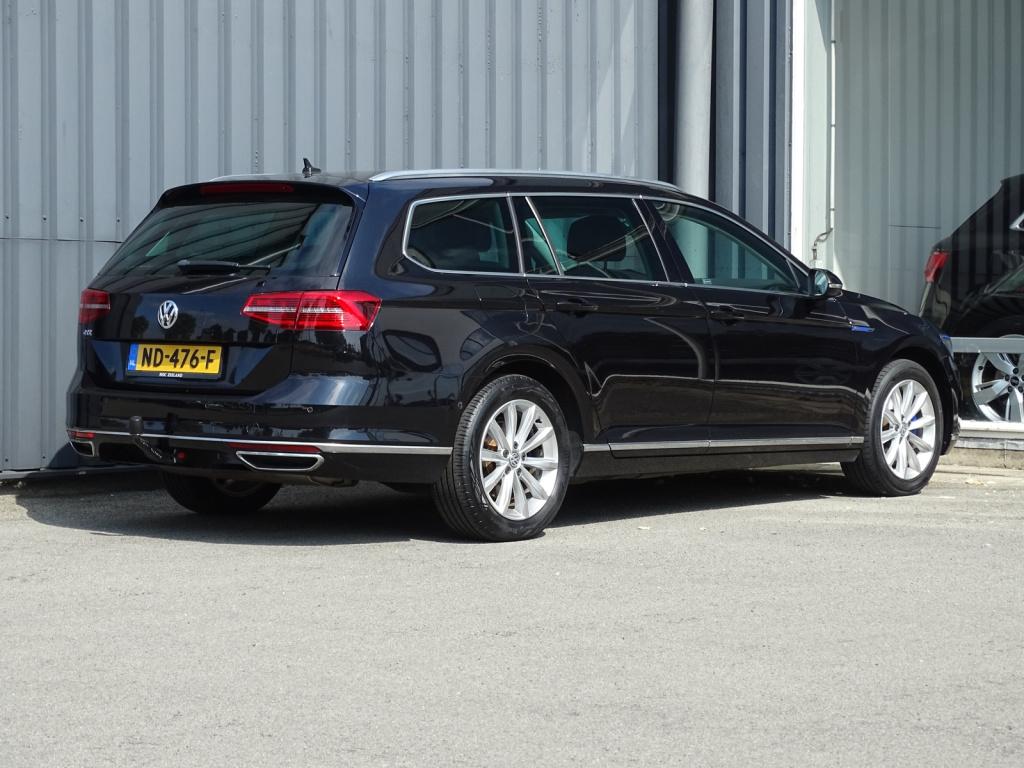 Volkswagen Passat variant 1.4 tsi gte connected series plus | pano | trekha