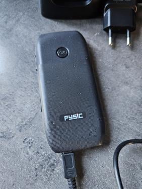 Mooi Fysic FM 7500 mobiele senioren telefoon, SOS noodknop