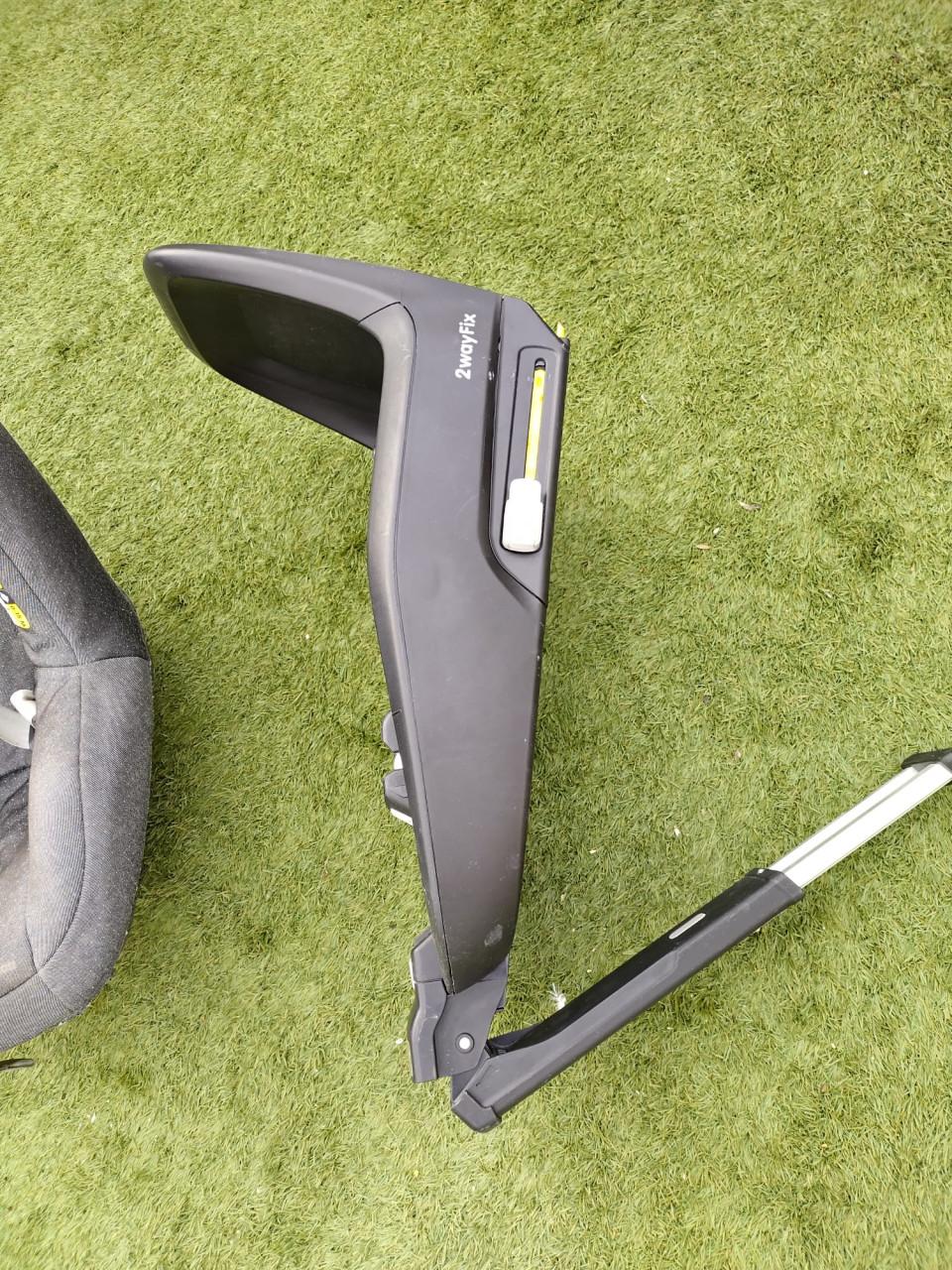 Maxi cosi 2wayfix + Maxi cosi 2way pearl