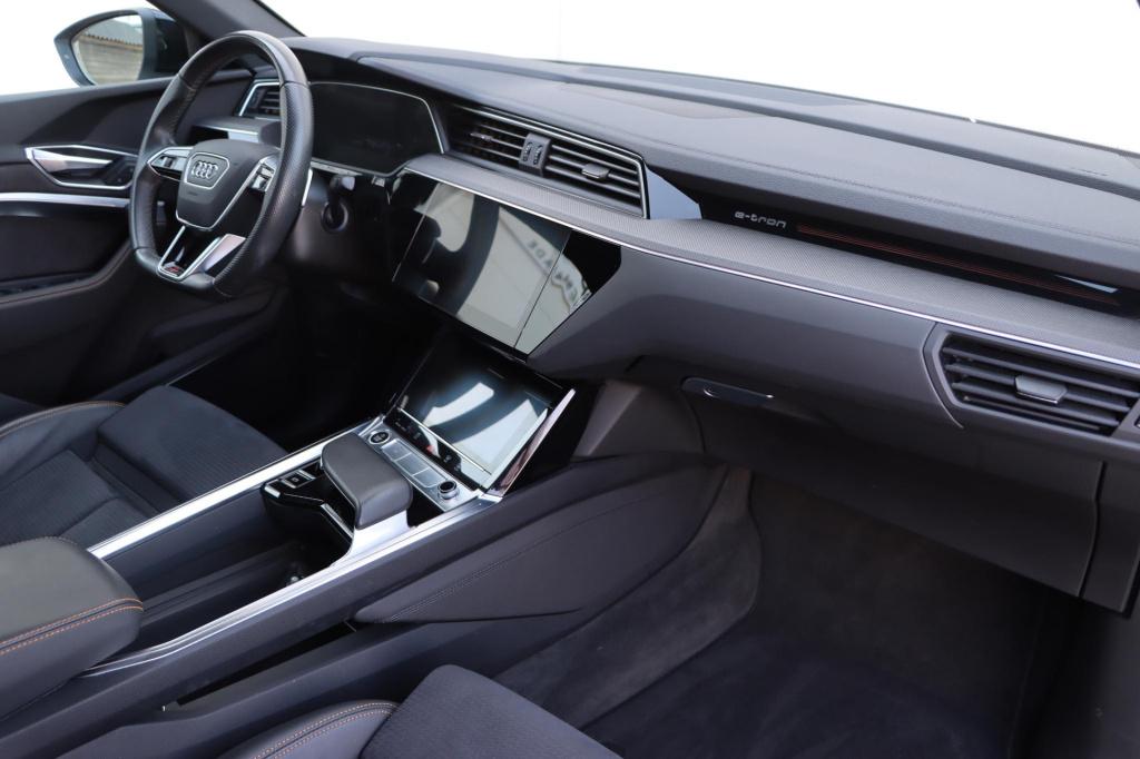 Audi E-tron sportback 55 quattro black edition 95 kwh s-line 408pk