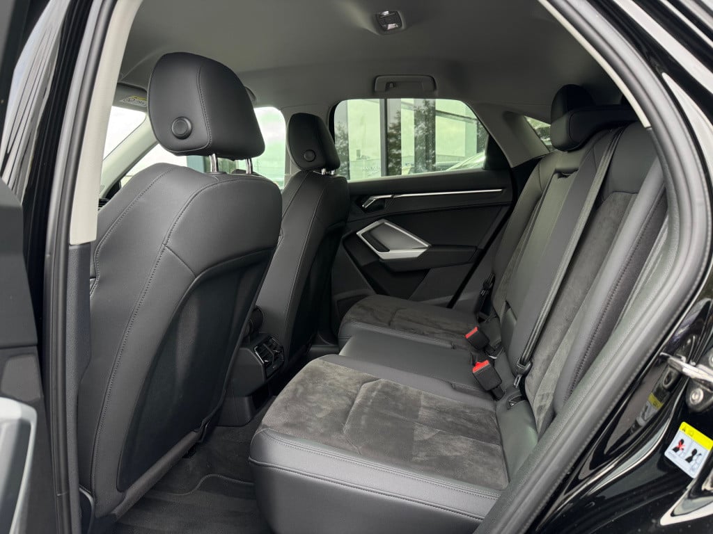 Audi Q3 sportback 35 tfsi s-line 3x * matrix led * camera * leder / alcanta