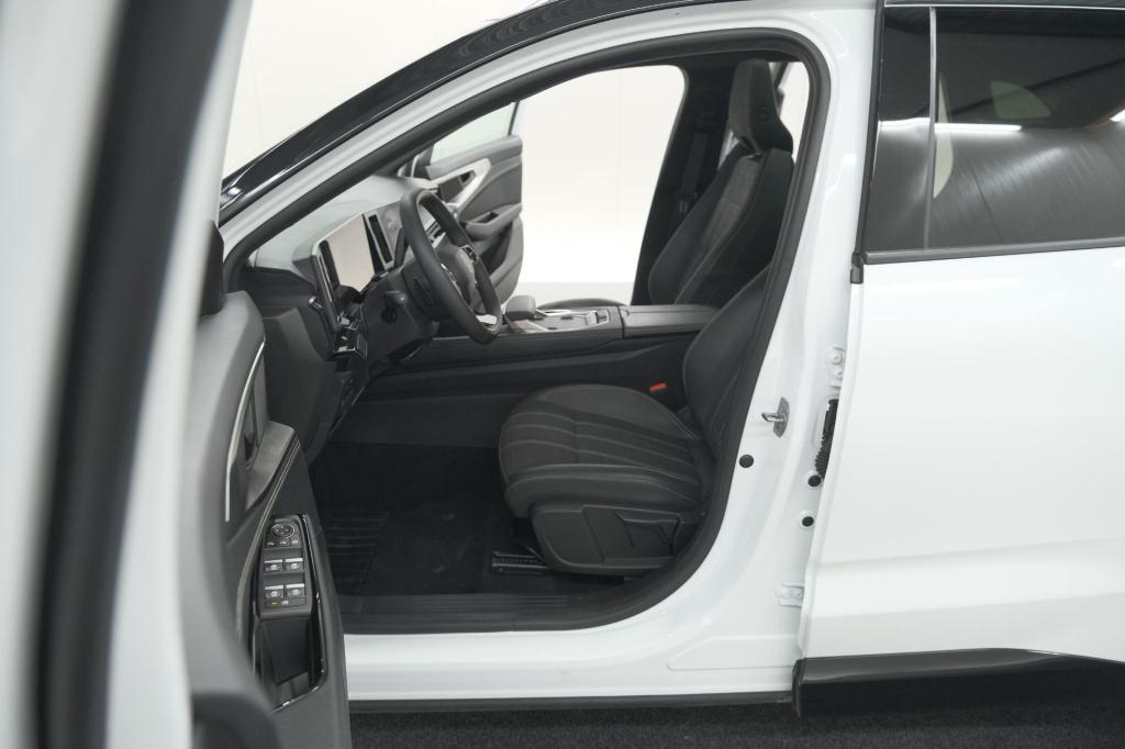 Renault Austral 1.2 e-tech full hybrid 200 techno | 360 camera | panoramada