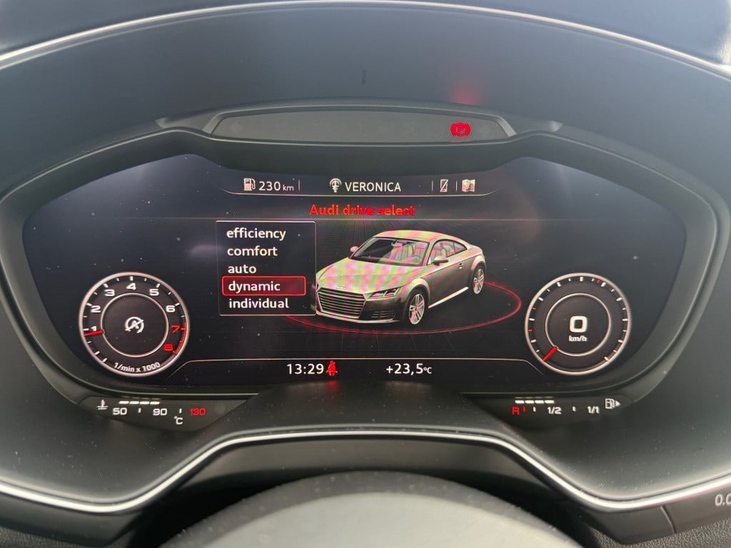 Audi TT 2.0 tfsi pro line +