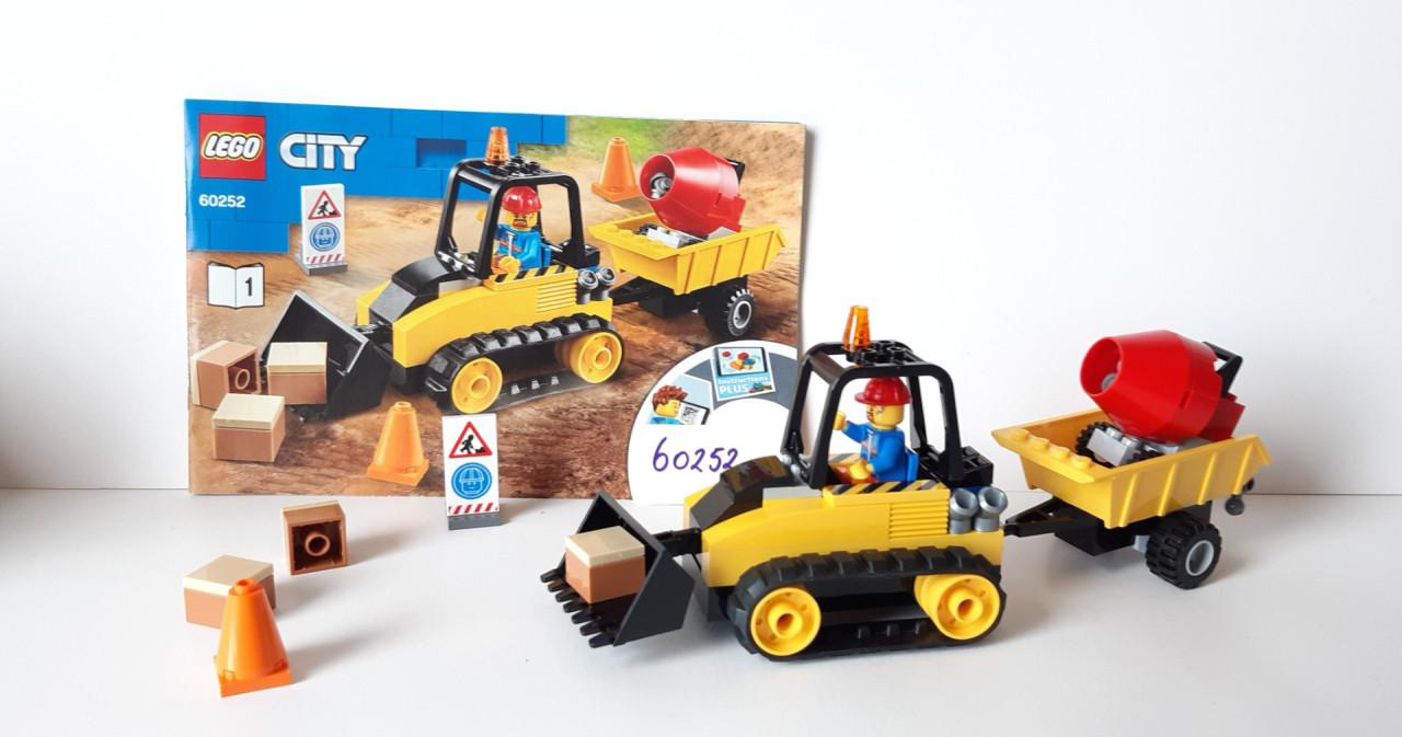LEGO City 60252: bouwplaats met bulldozer , sloopkogel, cementmolen