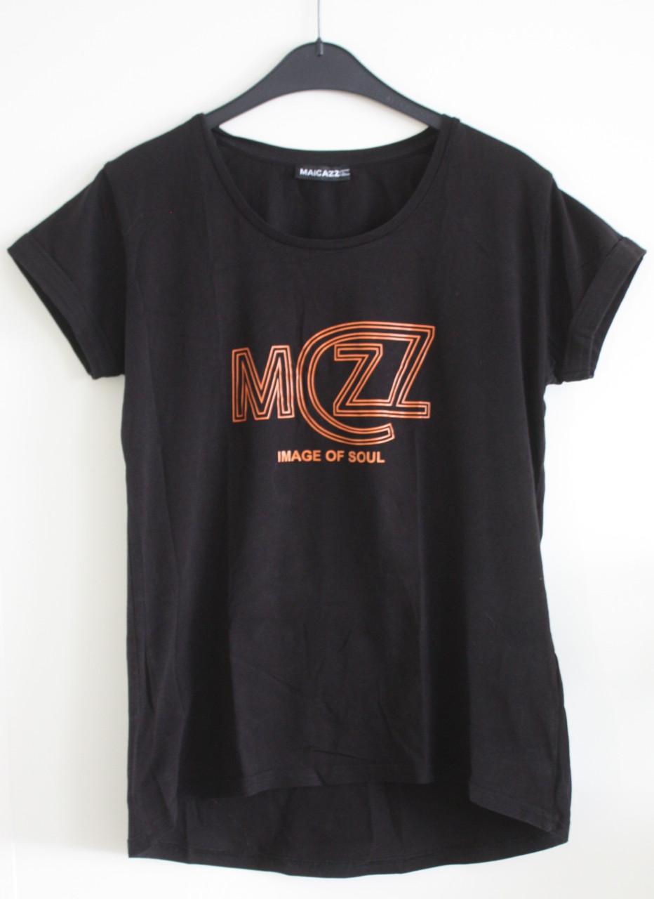 Zwart tshirt met oranje tekst maat L