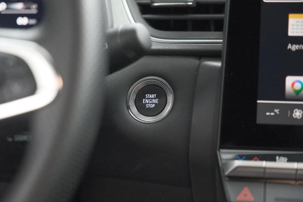 Renault Captur 1.8 e-tech full hybrid 160 techno | adaptieve cruise control