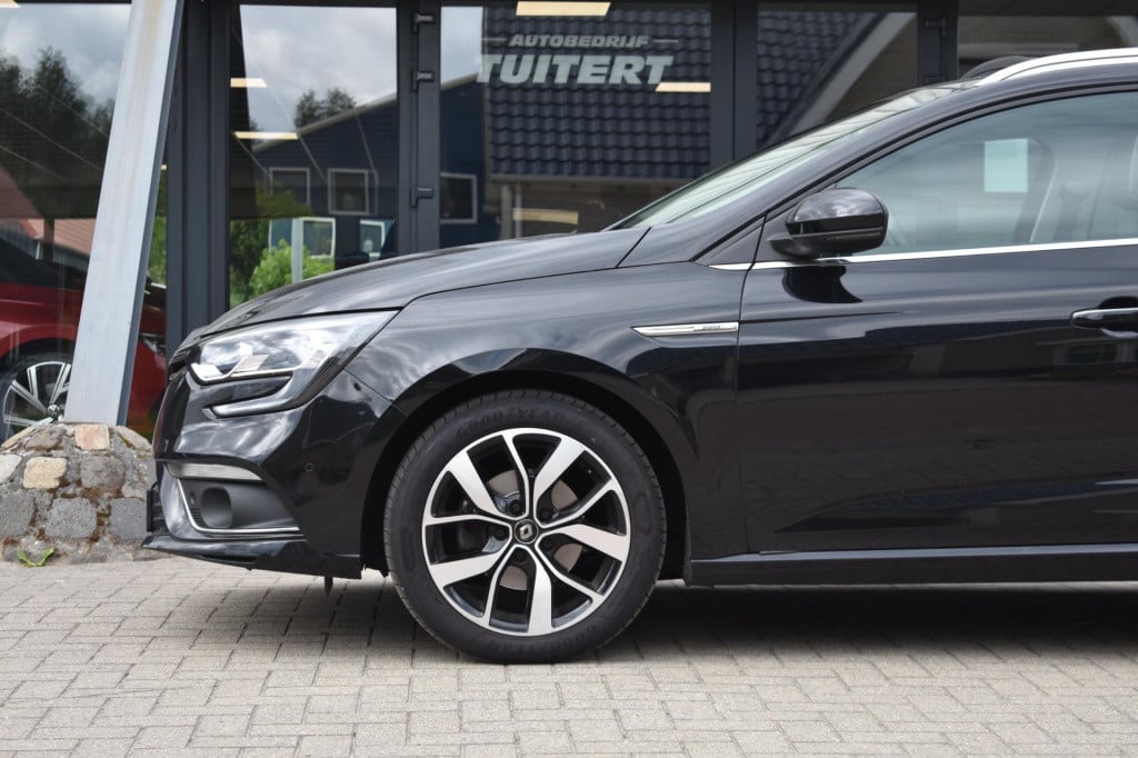 Renault Megane 1.3 tce bose | schuifdak | apple carplay | camera | adaptiev