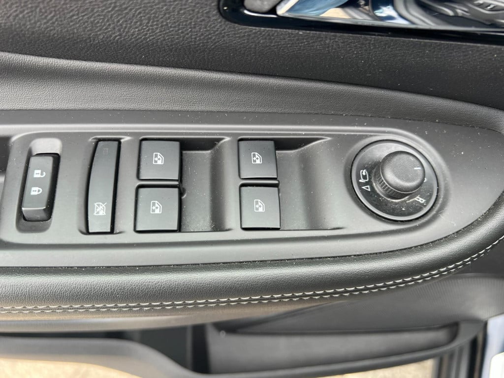 Opel Mokka 1.4 turbo innovation, leer, schuif/kanteldak, trekhaak enz...