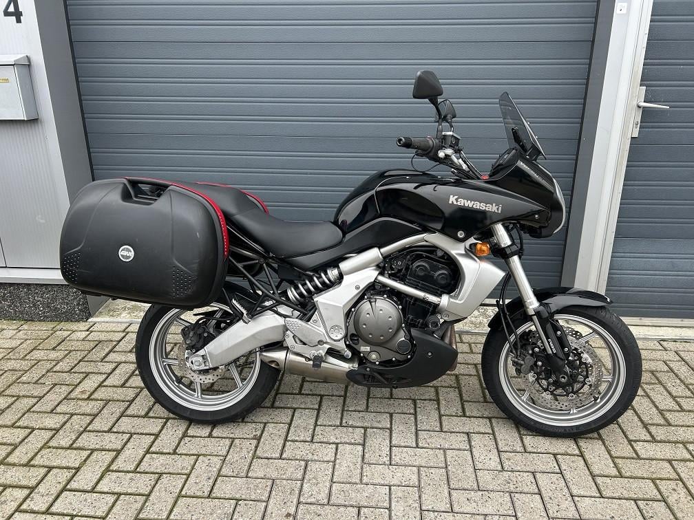 Kawasaki Versys 650 mét ABS uit 2007, koffers, handvatverwarming €2995,-