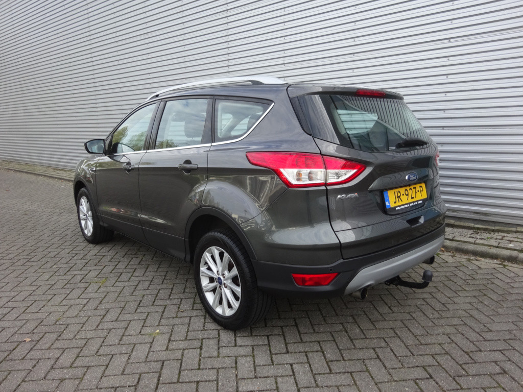 Ford Kuga 1.5 titanium navigatie / trekhaak / camera / cruise / pdc