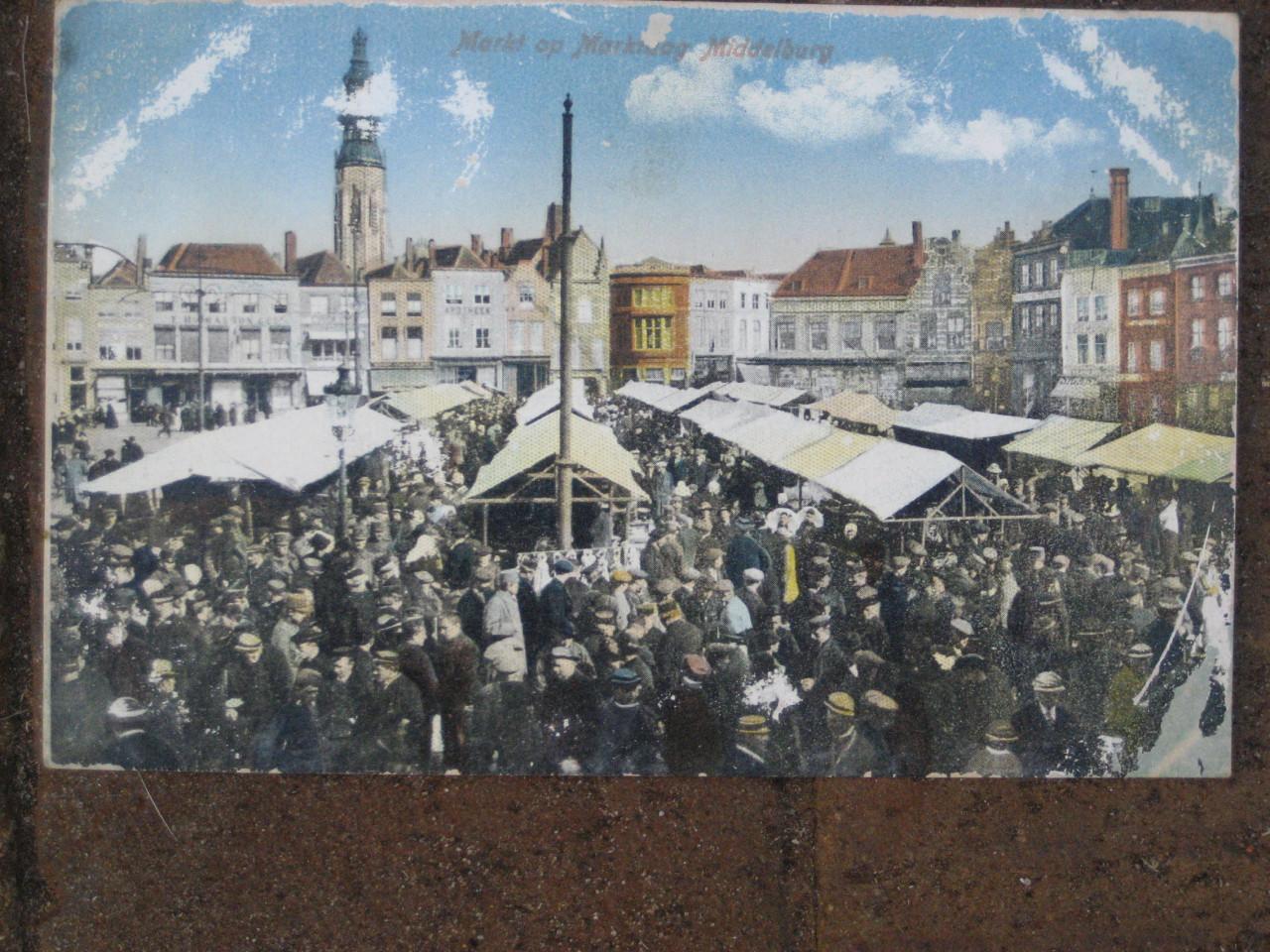 Antiek brocante markt MIDDELBURG  volkskunst tegels bodemvondsten