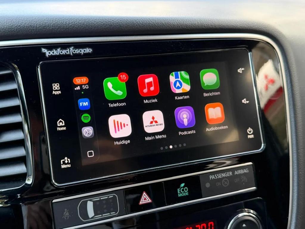 Mitsubishi Outlander 2.4 phev instyle panoramadak|trekhaak|1500kg trekgewic