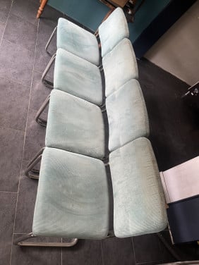 TEAB 4 eettafel stoelen