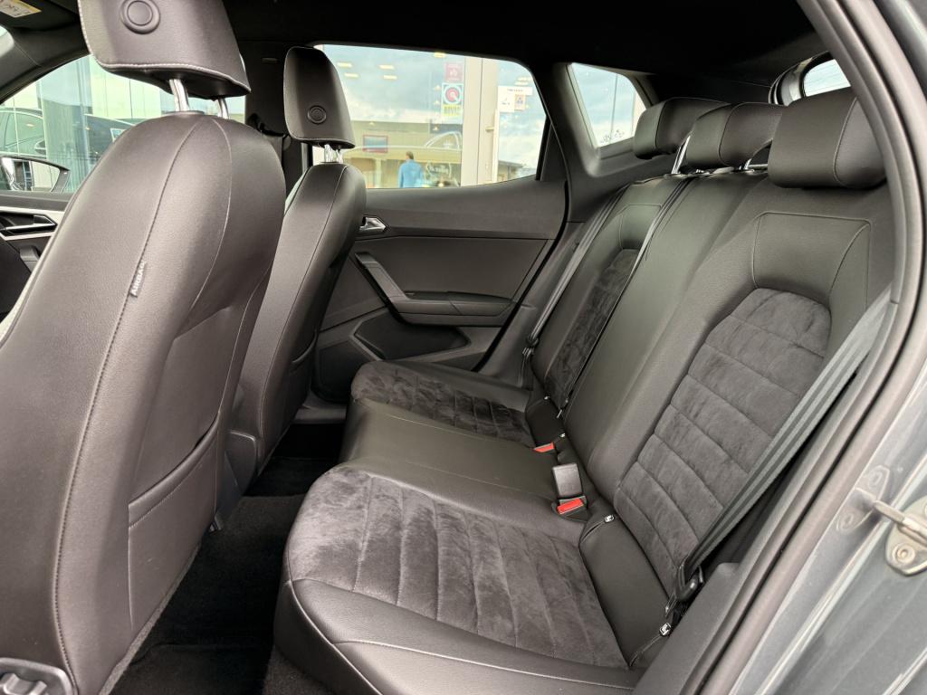 Seat Arona 1.0 tsi xcellence business intense | stoelverwarming | cruise | 