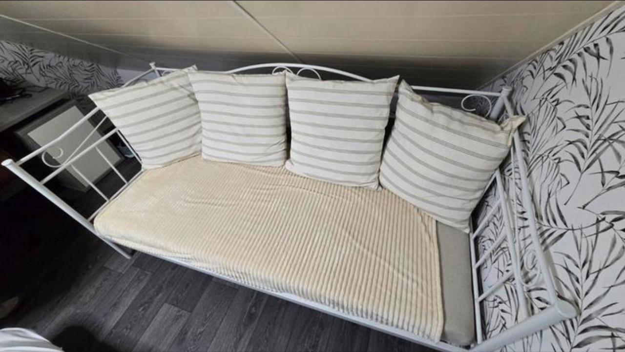 Eenpersoons bed Ledikant met NIEUW matras