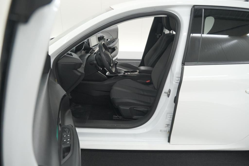 Peugeot 208 puretech 100 pk allure | apple carplay | parkeersensoren | lich