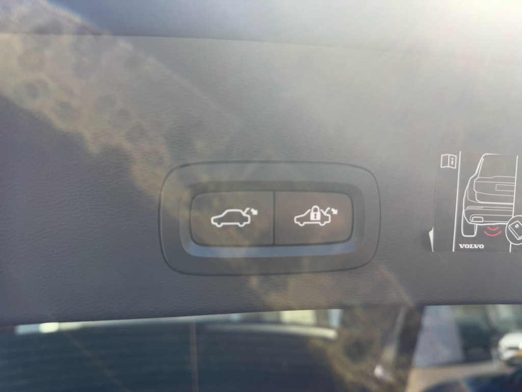 Volvo XC40 1.5 t4 recharge r-design