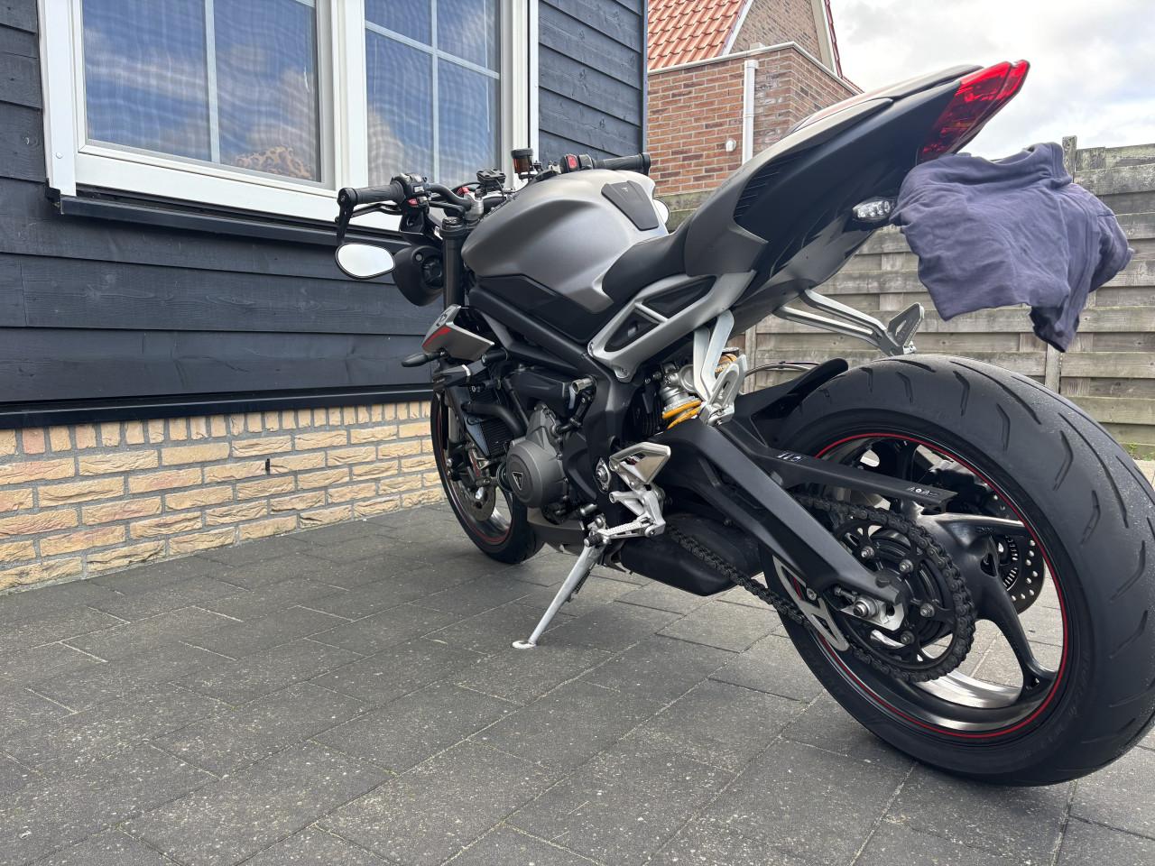 Triumph Street Triple 765 RS Matt silver (2018/10.000 KM)