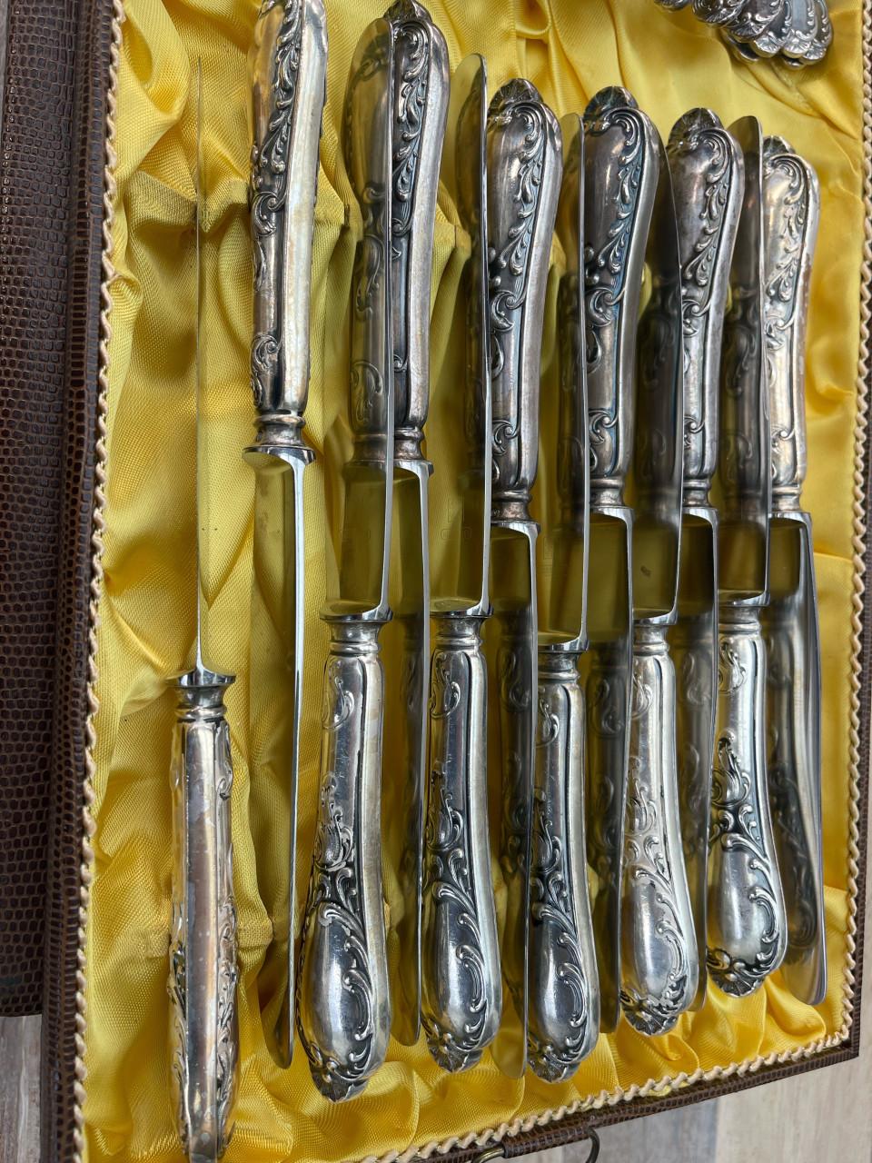 12 delig zwaar verzilverd bestek set