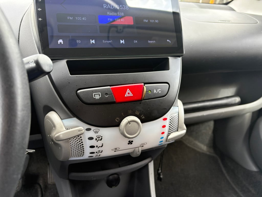 Toyota Aygo 1.0-12v aspiration green