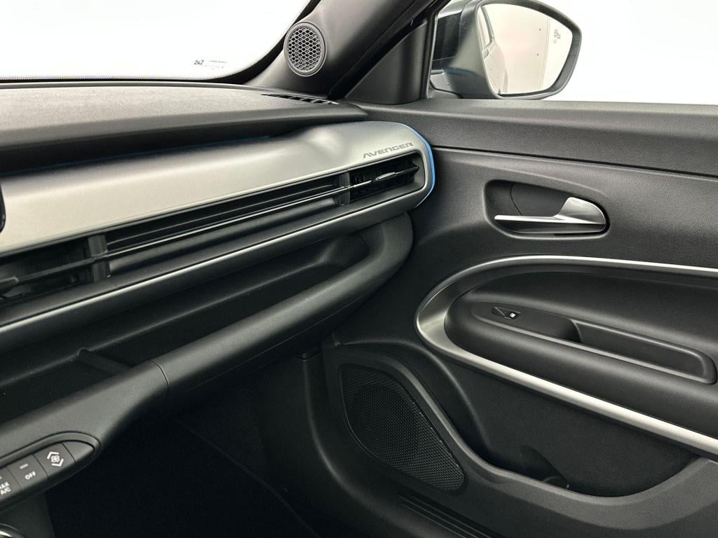 Jeep Avenger summit 54 kwh demo voordeel!