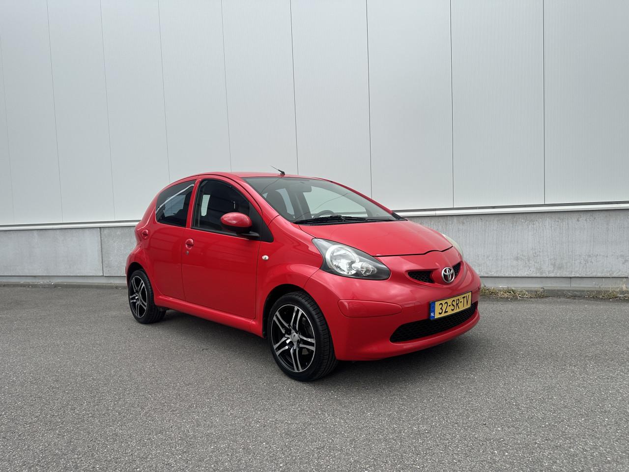 Toyota Aygo 1.0-12V + / Elektr. ramen / NAP / APK t/m 05-2027