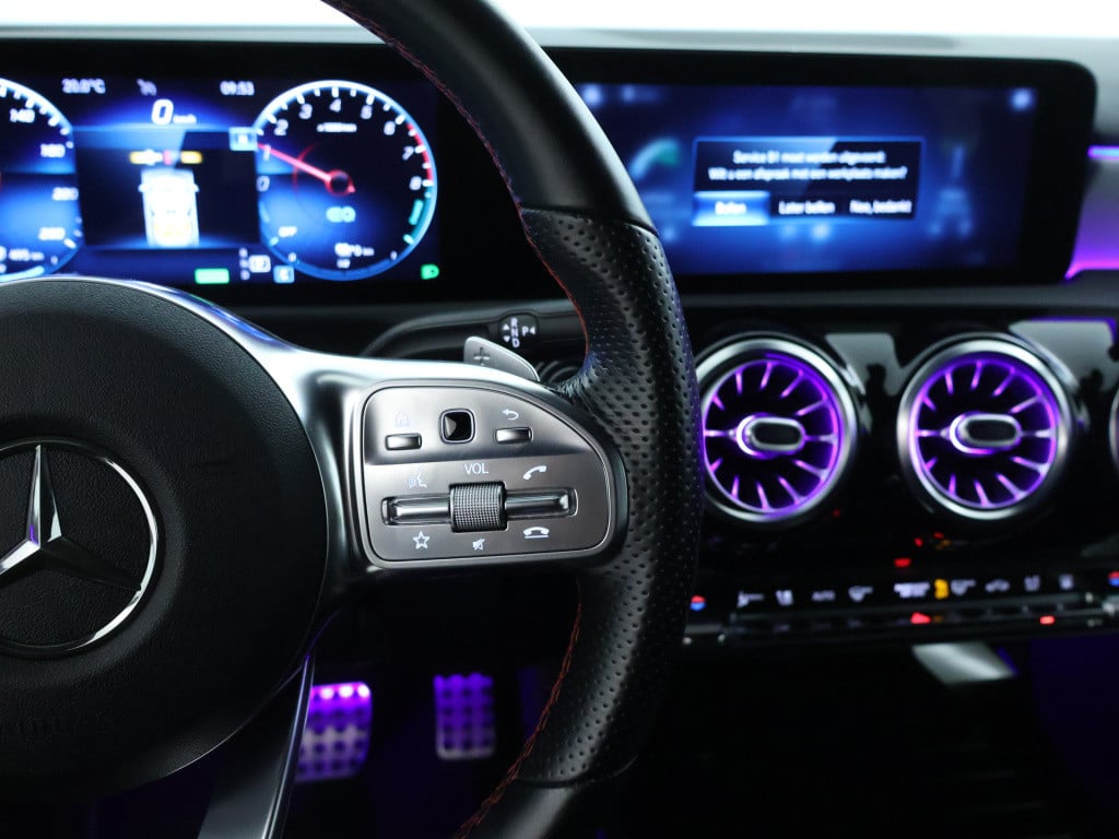 Mercedes-Benz A-Klasse 250 e business solution amg inclusief 24 maanden mb 
