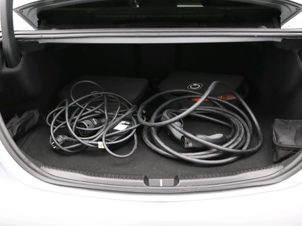 Mercedes-Benz C-Klasse 300 e business solution amg amg line | panorama schu