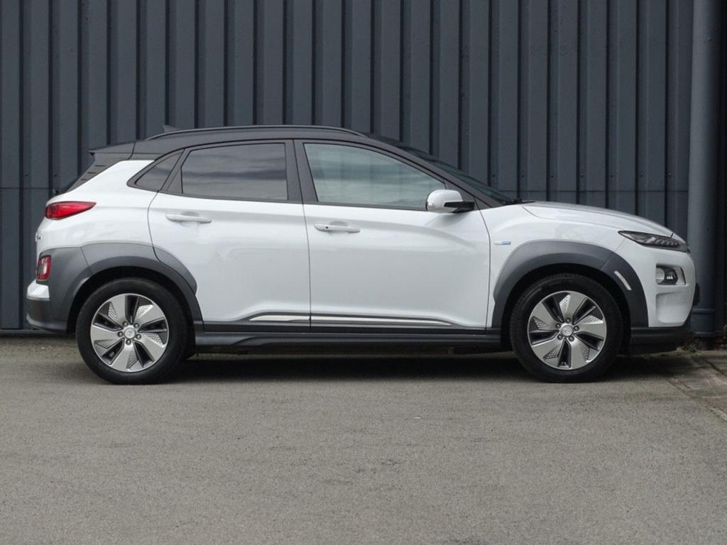 Hyundai Kona ev premium 64 kwh led | stoelkoeling | hud | pdc