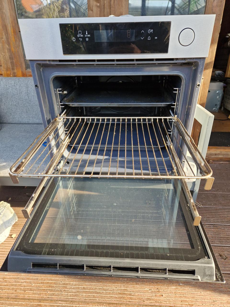 Ikea oven met stoomfunctie. Zo goed als nieuw. Goedkoop!!