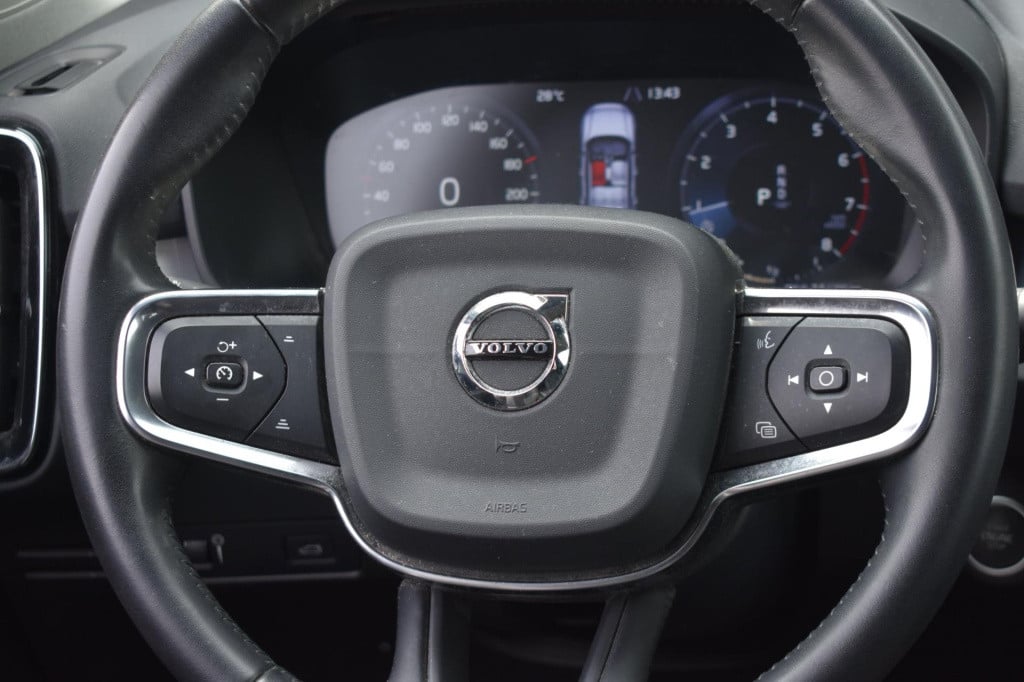 Volvo XC40 1.5 t3 leder | stuur en stoelverwarming | camera | apple carplay