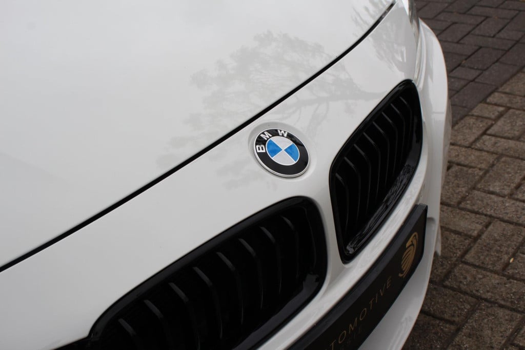 BMW 3-serie touring 318i m sport edition aut. - navi groot - adap led - pdc