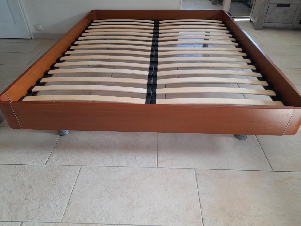 2 Persoons bed 160 x 200 (in goede staat )