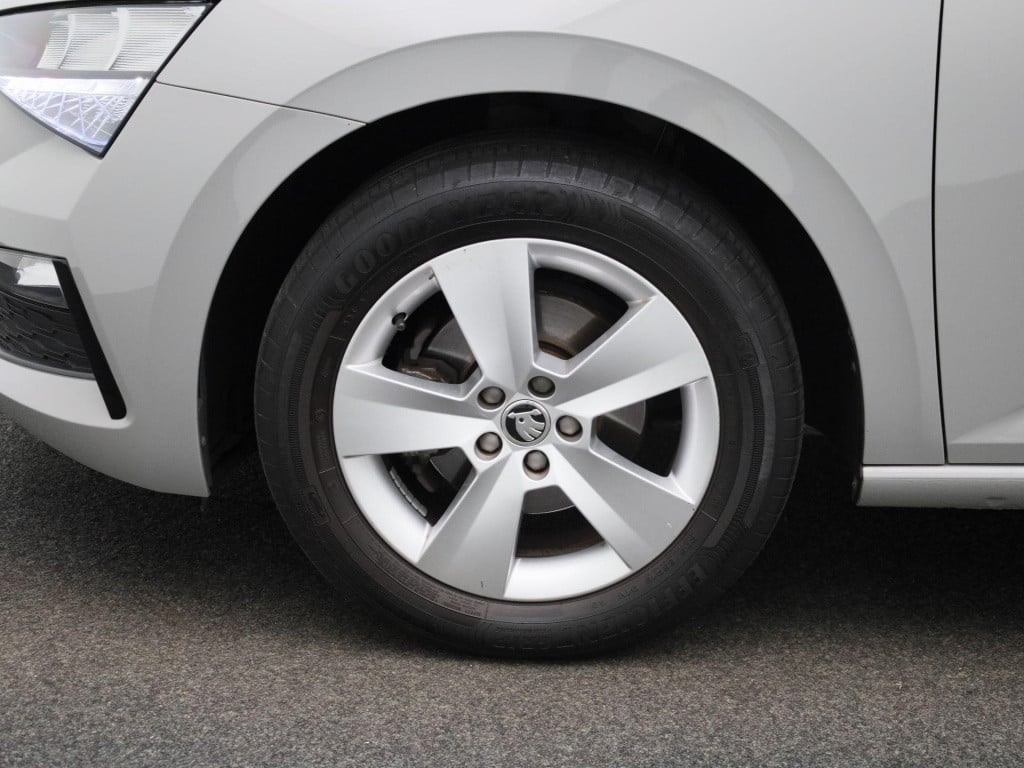 Skoda Scala 1.0 tsi sport business | automaat | lmv | parkeer sensoren | vi