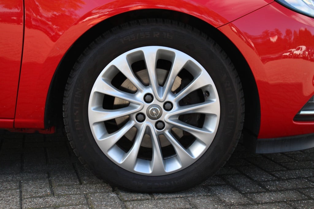 Opel Corsa 1.0 turbo innovation