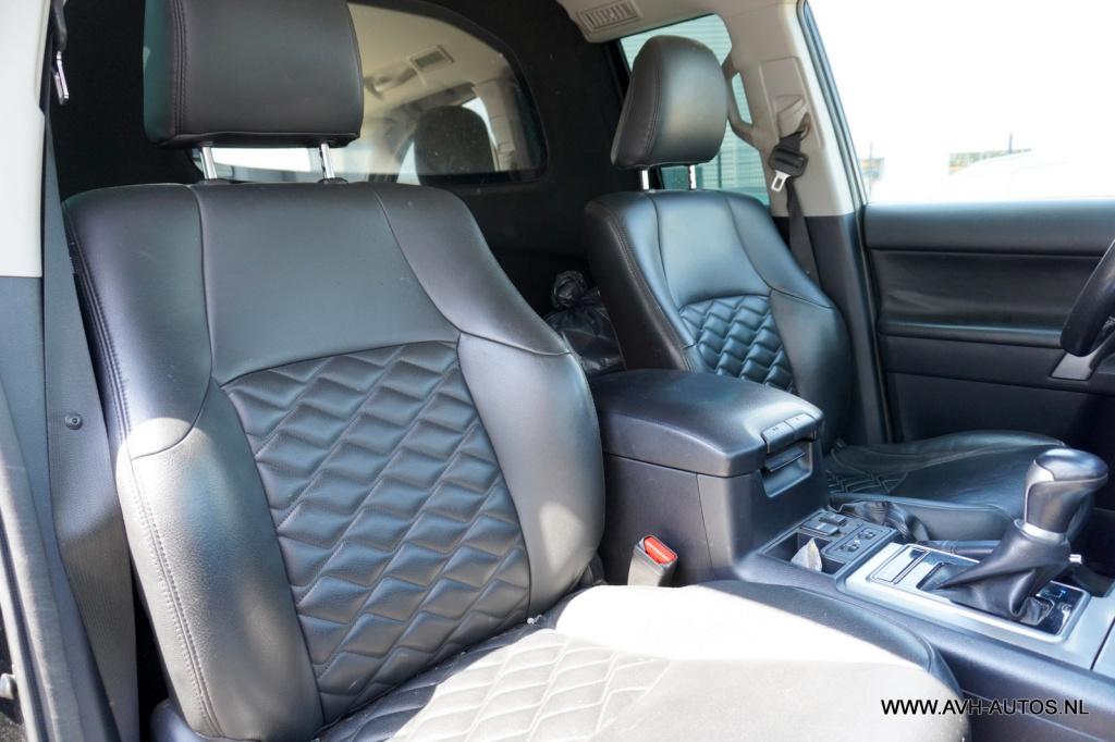 Toyota Land Cruiser 2.8 d-4d-f challenger window van
