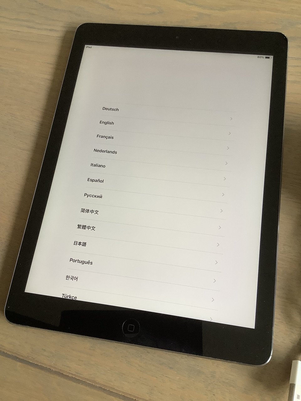 Apple IPad Air type A1474 compleet met lader. 1e generatie 9,7 in h
