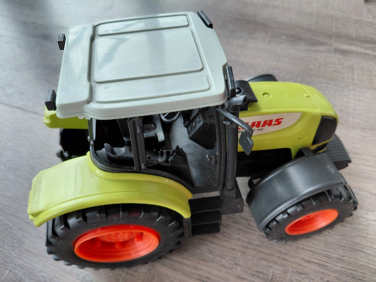 Tractor en klok