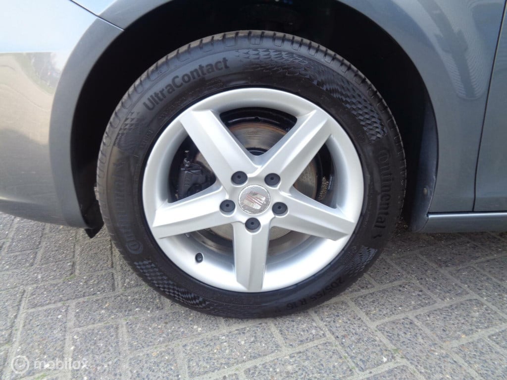 Seat Leon 1.2 tsi ecomotive copa/airco/lm velgen/trekhaak/nieuwe ketting!