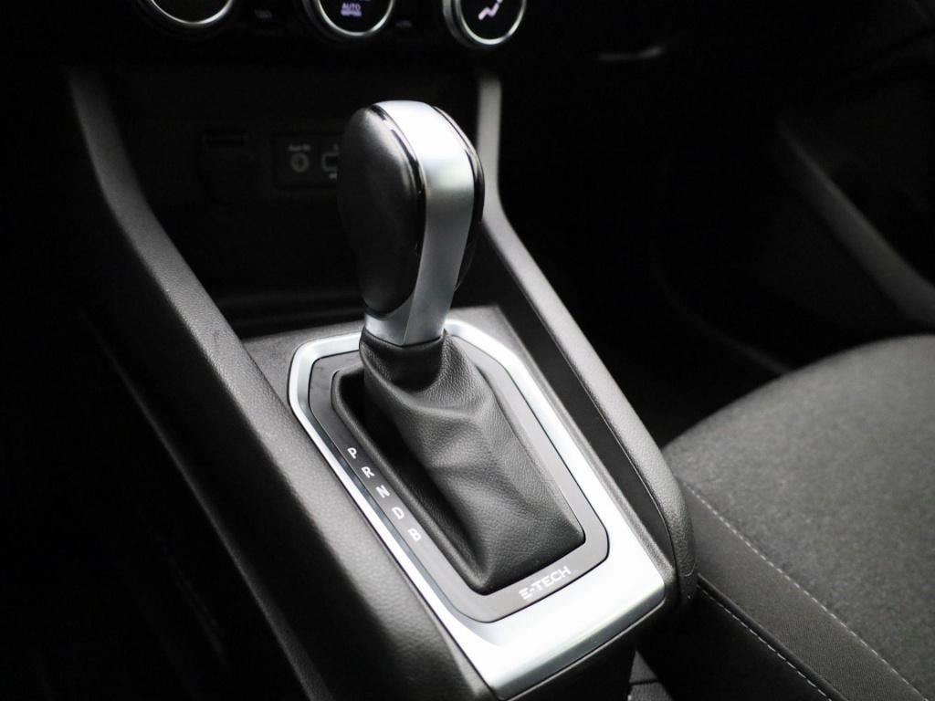 Renault Clio 1.6 e-tech hybrid 140 zen | automaat | parkeer sensoren | navi