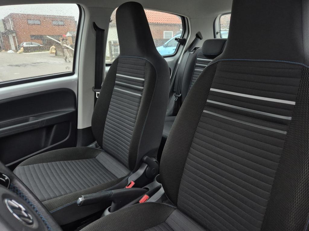 Volkswagen UP! 1.0 cup up! bluemotion / stoelverwarming / cruisecontrol / p