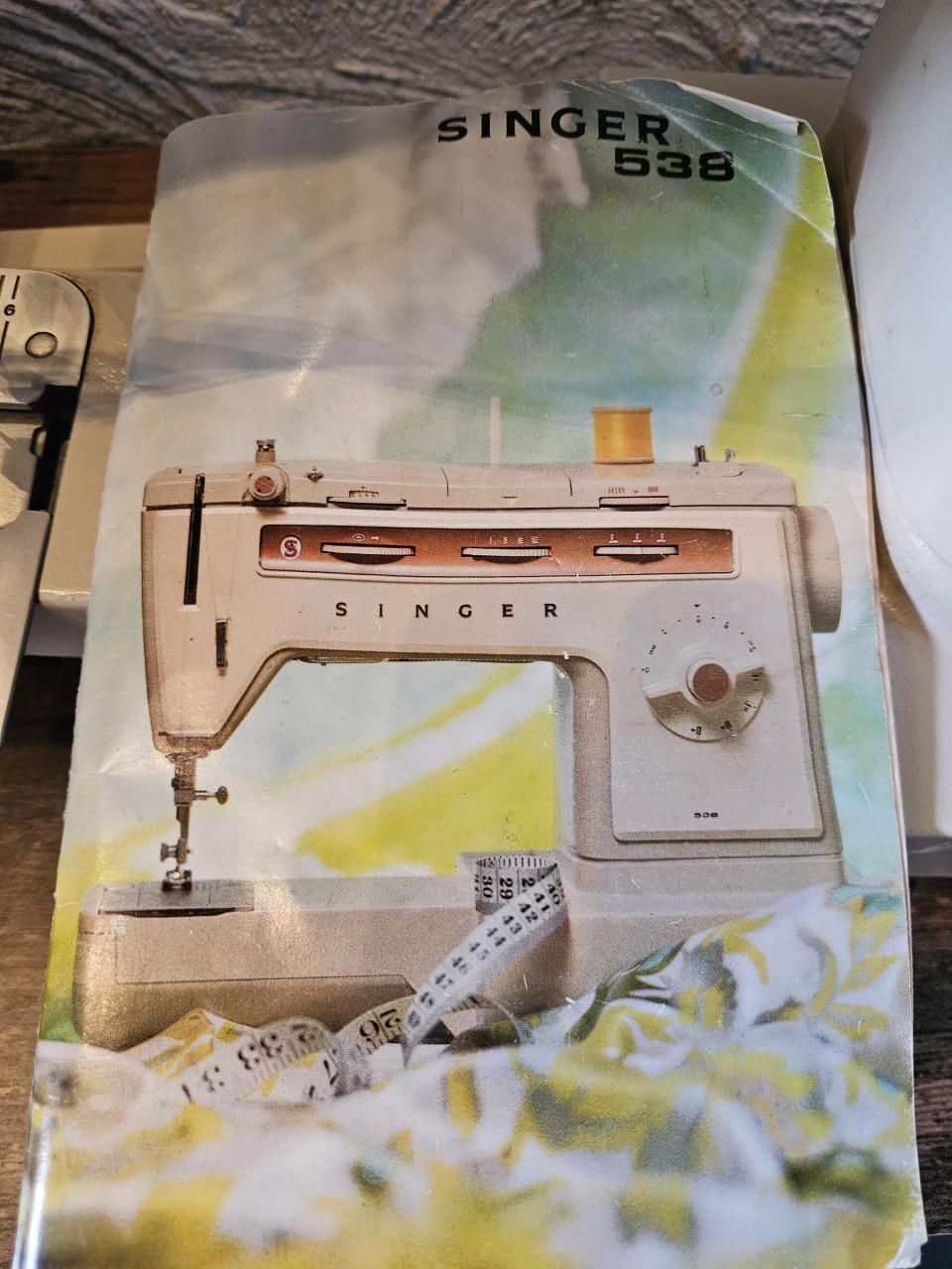Vintage Singer 538 Naaimachine met Handleiding en koffer