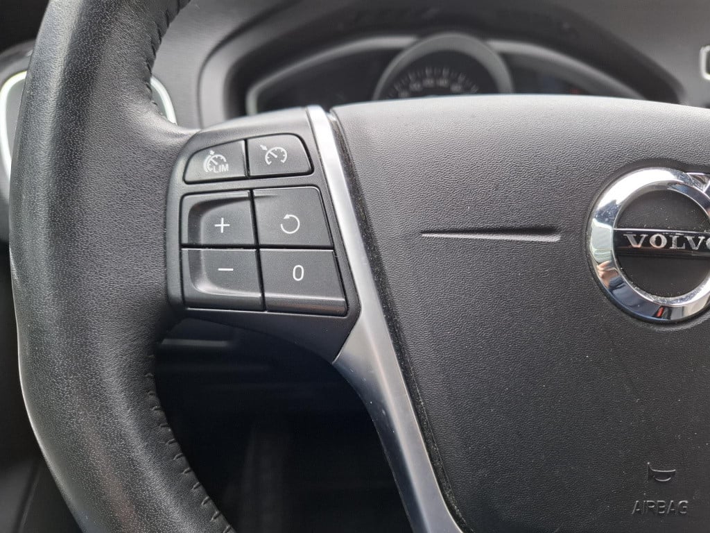 Volvo V40 1.5 t2 inscription automaat leer/nav/clima/park