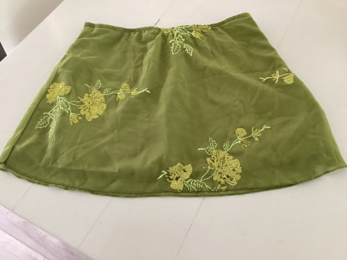 Schattig rokje met tule en pailletten maat l