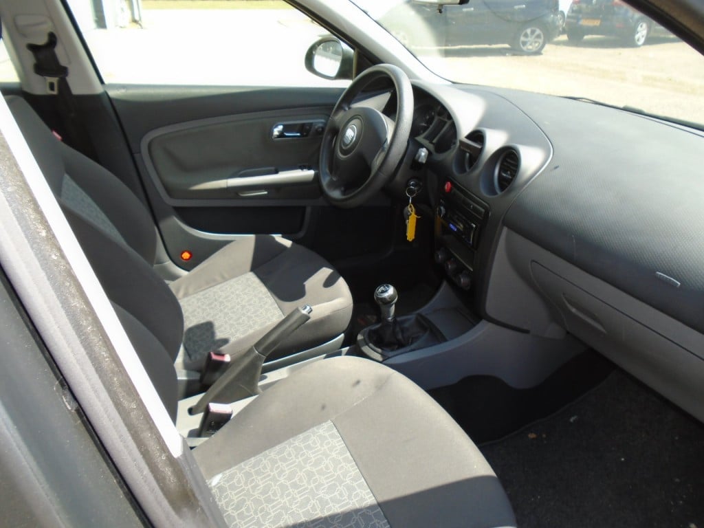 Seat Ibiza 1.4-16v trendstyle
