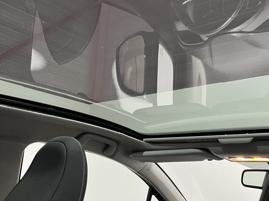 Toyota Yaris 1.5 hybrid dynamic | navi | panodak | camera |