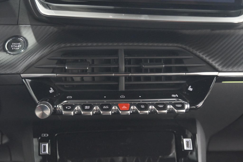 Peugeot 2008 puretech 130 eat8 gt | 360 camera | stoelmassage | adaptieve c
