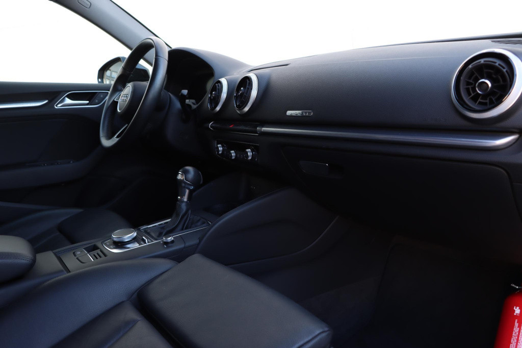 Audi A3 sportback 40 tfsi e-tron sport 204pk s-tronic