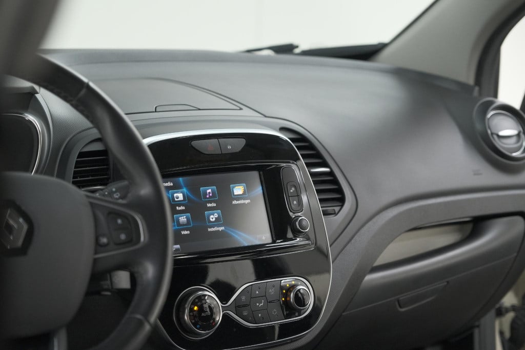 Renault Captur tce 90 intens | trekhaak | camera | navigatie | parkeersenso
