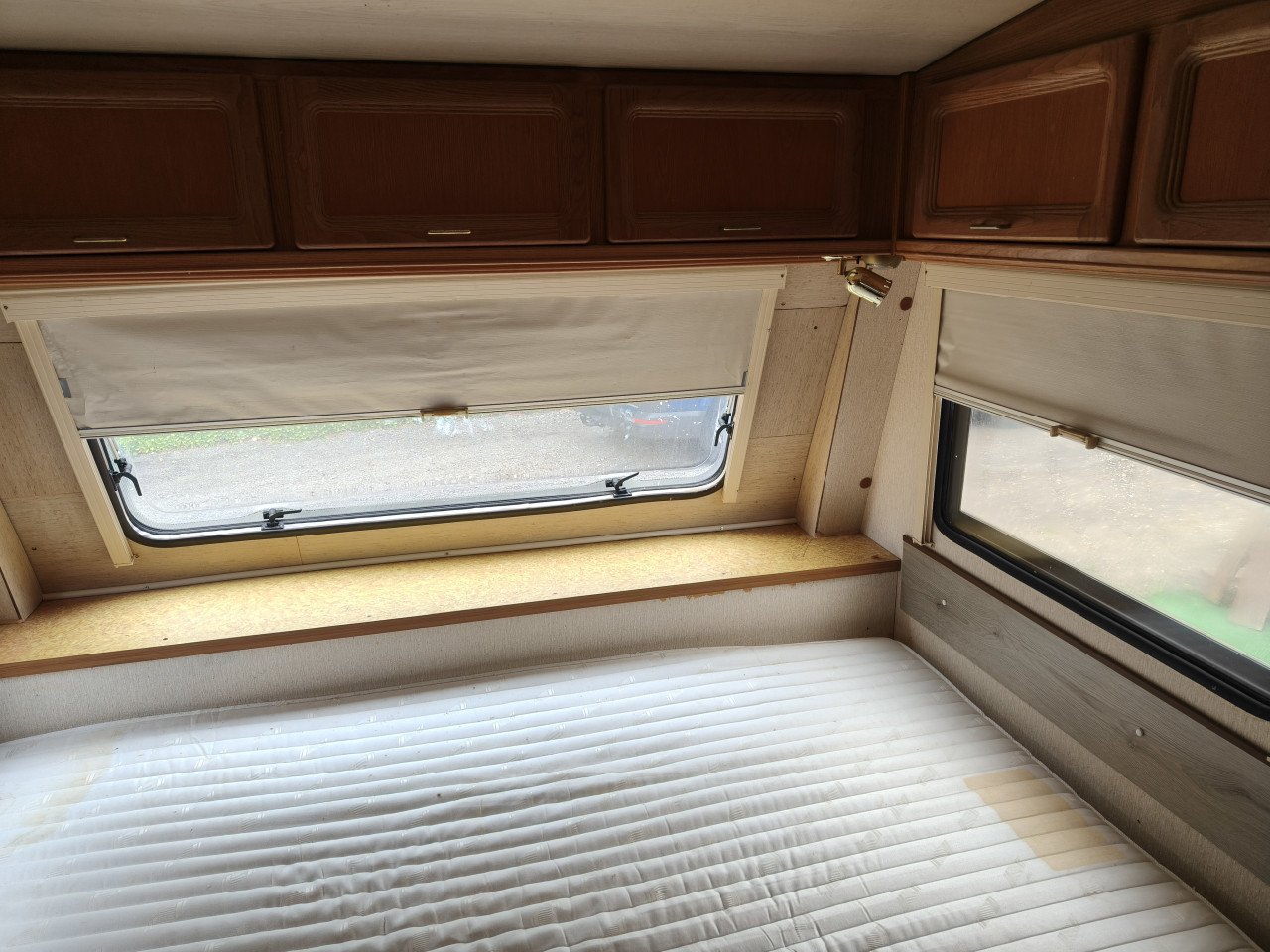 Kleine reparaties van caravans binnen en buiten